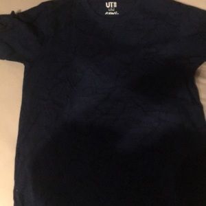 Kaws Uniqlo shirt
